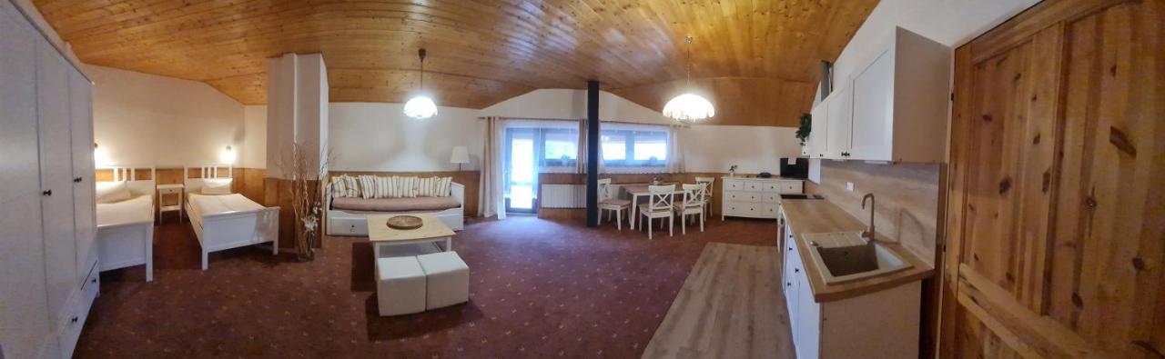 garni Hotel ASAS*** Most Buitenkant foto