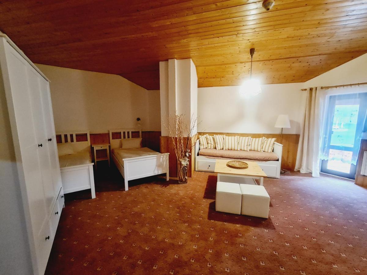 garni Hotel ASAS*** Most Buitenkant foto