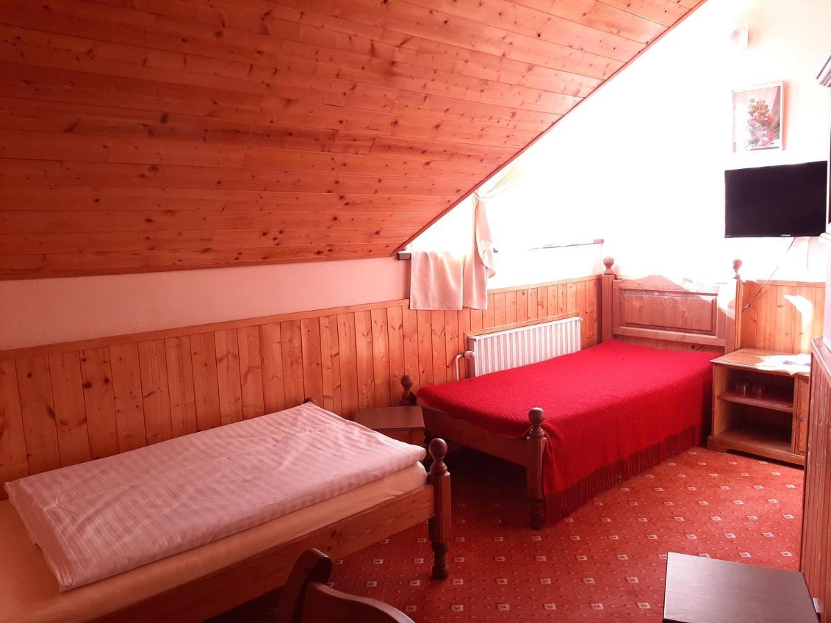 garni Hotel ASAS*** Most Buitenkant foto