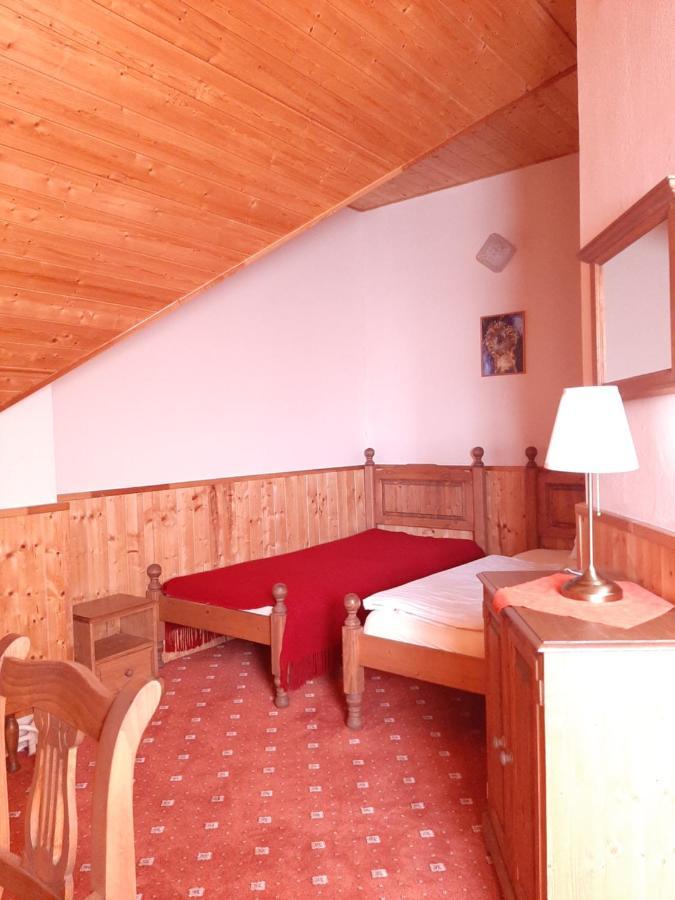 garni Hotel ASAS*** Most Buitenkant foto
